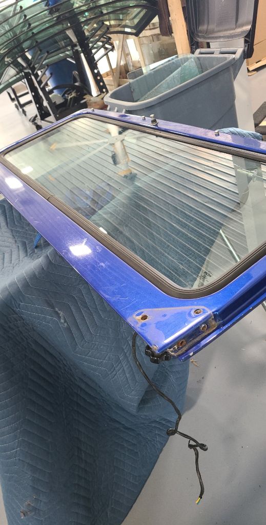 Jeep sunroof and rear glass replacement