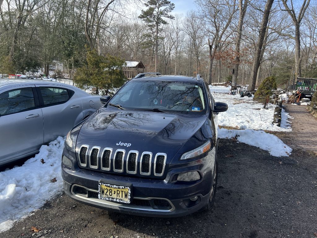 Jeep Cherokee windshield replacement
