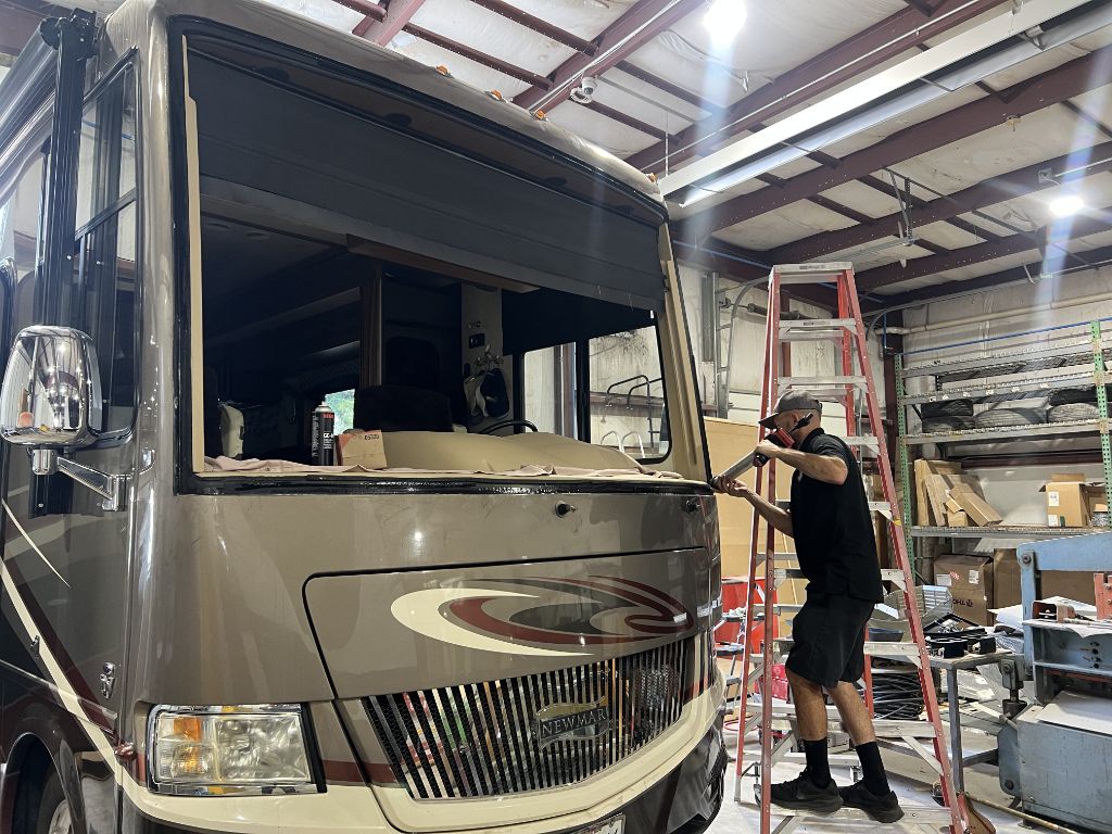 RV motorhome windshield replacement